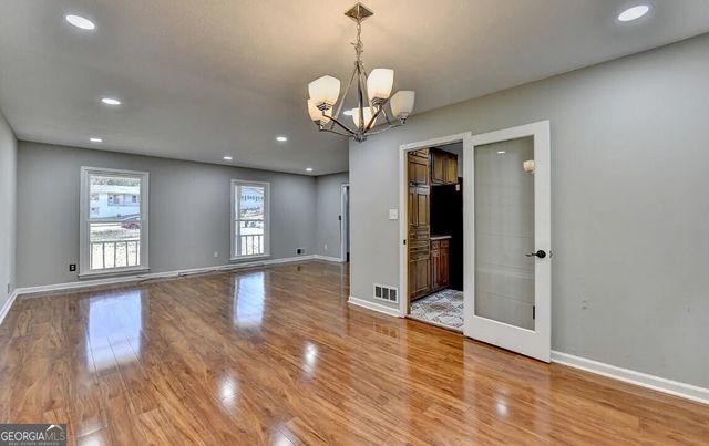 1249 SW Renee Dr SW, Lilburn, GA 30047