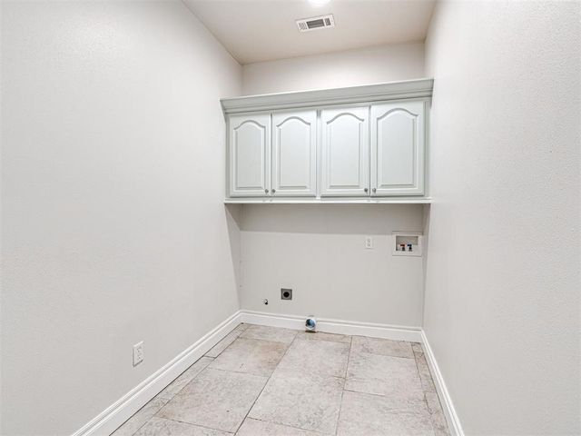 101 Huntington Court, Shawnee, OK 74801