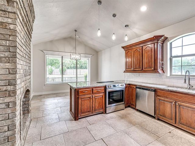 101 Huntington Court, Shawnee, OK 74801