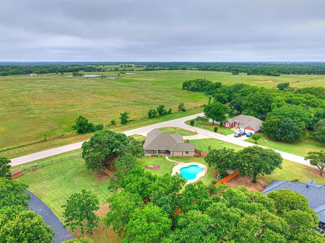 101 Huntington Court, Shawnee, OK 74801