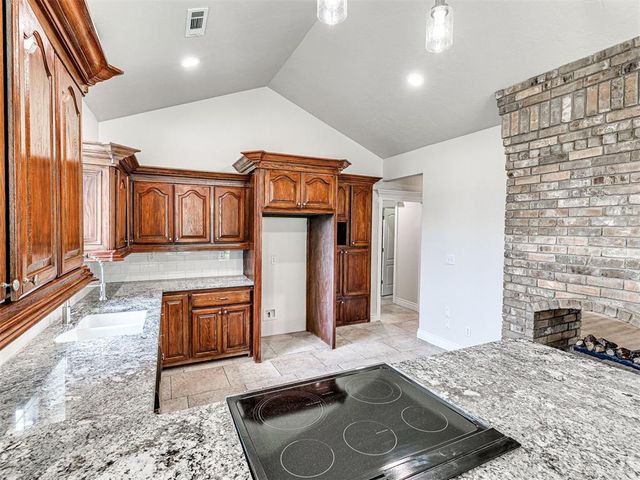 101 Huntington Court, Shawnee, OK 74801