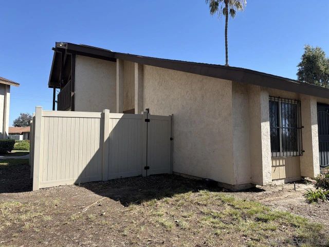8119 Paradise Valley Ct, Spring Valley, CA 91977