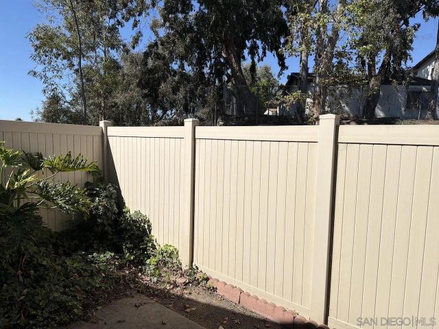 8119 Paradise Valley Ct, Spring Valley, CA 91977