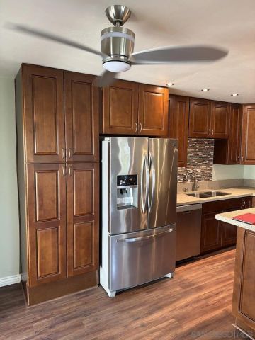 8119 Paradise Valley Ct, Spring Valley, CA 91977