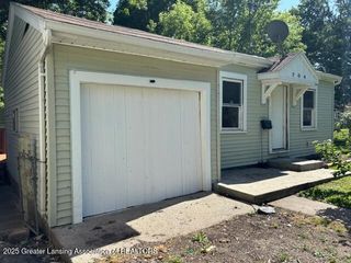 704 Mckim Avenue, Lansing, MI 48910