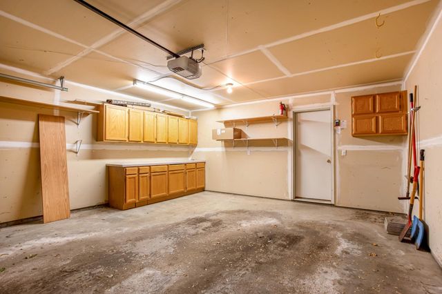 1043 Lovell Lane S, Roseville, MN 55113