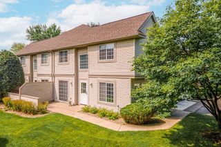 1043 Lovell Lane S, Roseville, MN 55113