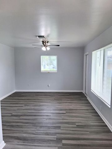 2302 Avenue M, Riviera Beach, FL 33404