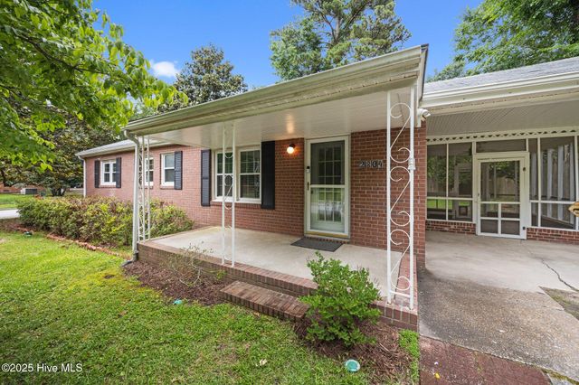 2304 Jefferson Drive, Greenville, NC 27858