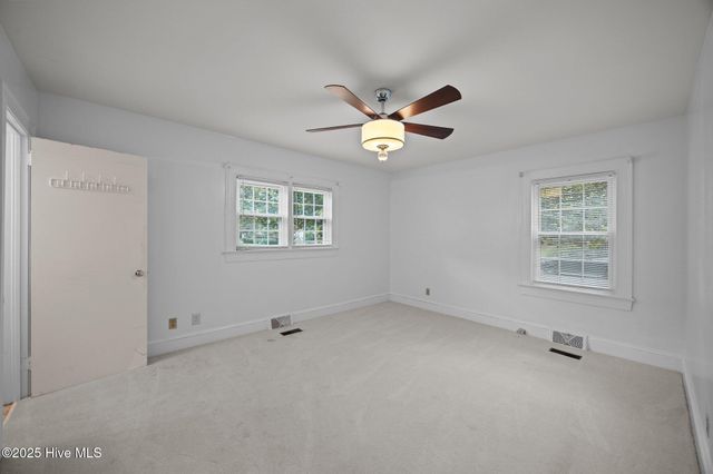 2304 Jefferson Drive, Greenville, NC 27858