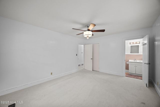 2304 Jefferson Drive, Greenville, NC 27858