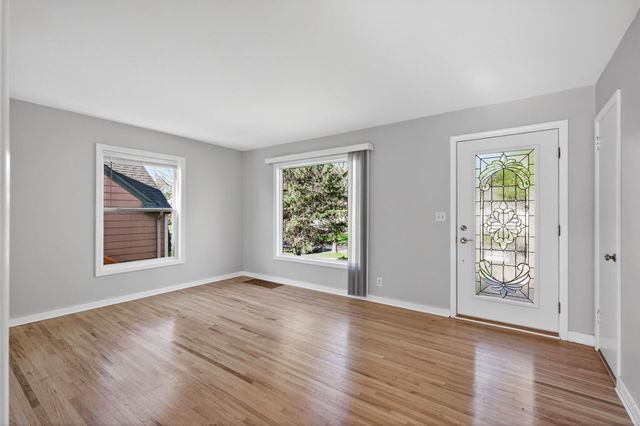 2747 Jersey Avenue S, Saint Louis Park, MN 55426