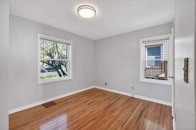 2747 Jersey Avenue S, Saint Louis Park, MN 55426