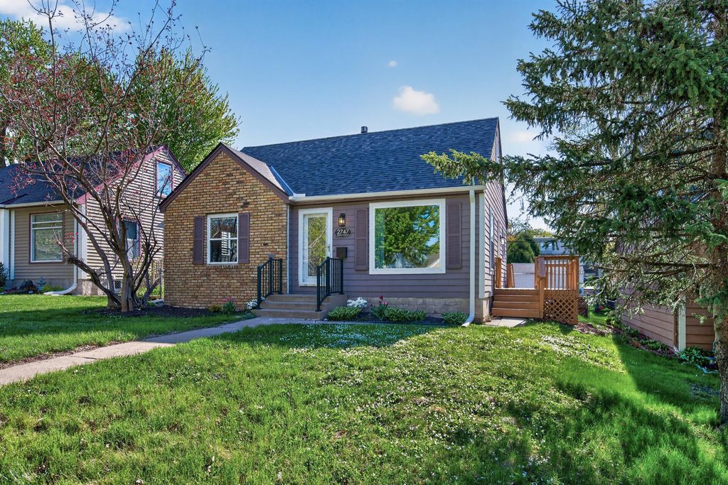 2747 Jersey Avenue S, Saint Louis Park, MN 55426
