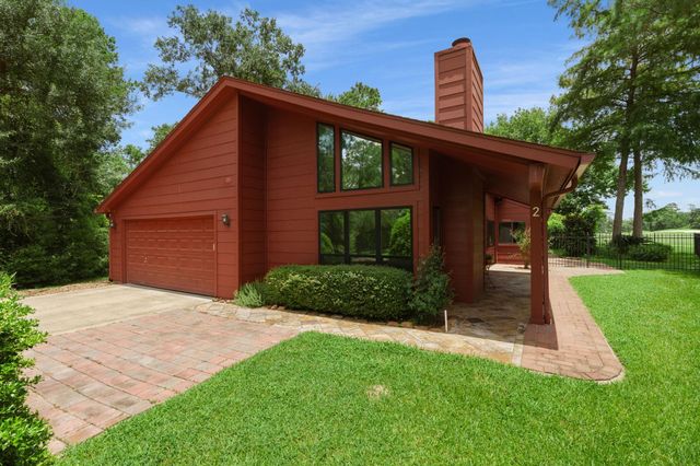 2 N Timber Top Dr, The Woodlands, TX 77380