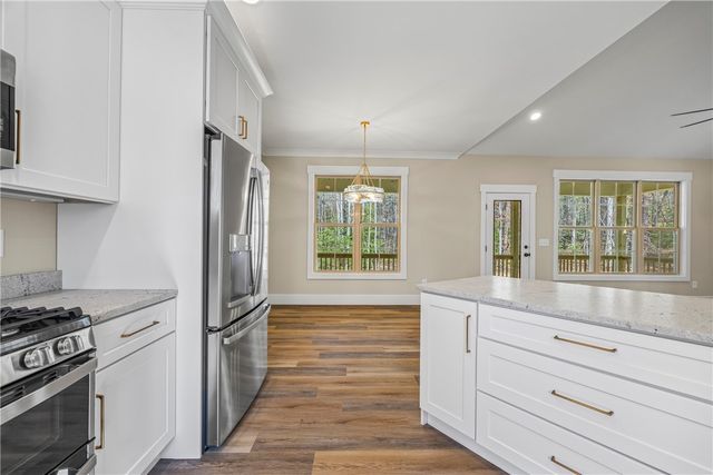 437 Falcons Lair West Drive, Walhalla, SC 29691