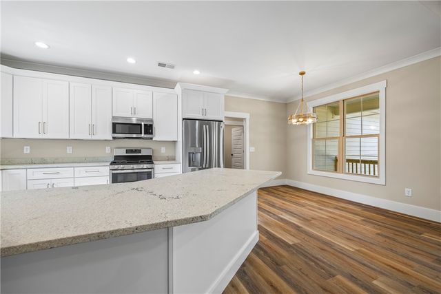 437 Falcons Lair West Drive, Walhalla, SC 29691