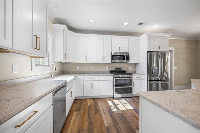 437 Falcons Lair West Drive, Walhalla, SC 29691