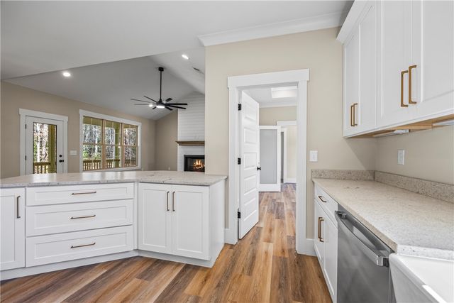 437 Falcons Lair West Drive, Walhalla, SC 29691