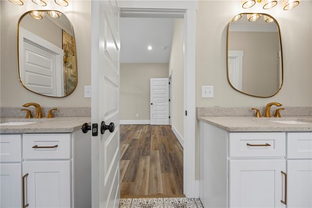 437 Falcons Lair West Drive, Walhalla, SC 29691