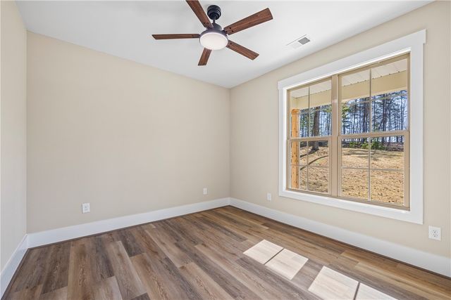 437 Falcons Lair West Drive, Walhalla, SC 29691