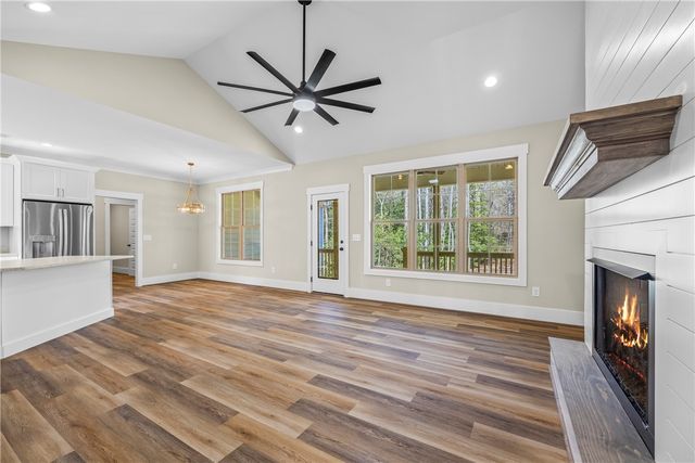 437 Falcons Lair West Drive, Walhalla, SC 29691