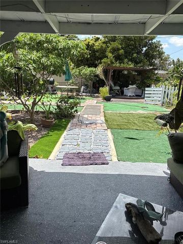 2702 SE 17th PL, Cape Coral, FL 33904