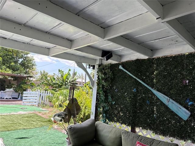 2702 SE 17th PL, Cape Coral, FL 33904