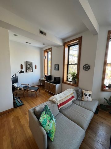 4053 N Kenmore Avenue 2N, Chicago, IL 60613