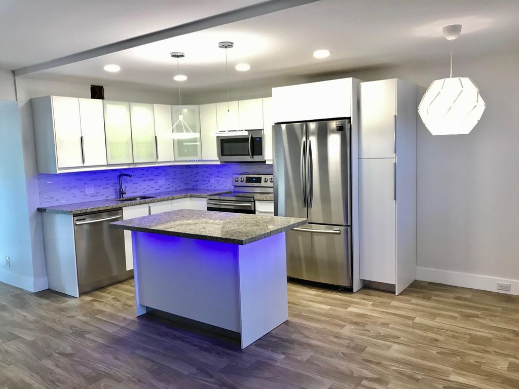 300 SW 134th Way E210, Hollywood, FL 33027