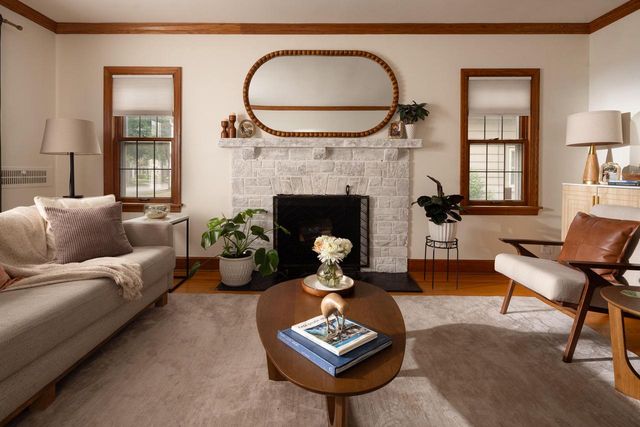5244 N Shoreland AVENUE, Whitefish Bay, WI 53217