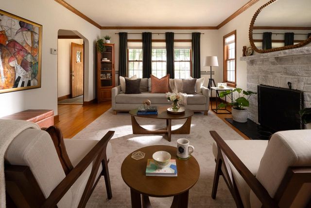 5244 N Shoreland AVENUE, Whitefish Bay, WI 53217