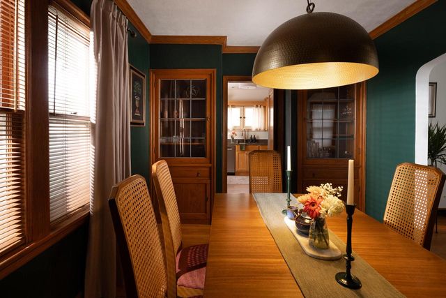 5244 N Shoreland AVENUE, Whitefish Bay, WI 53217