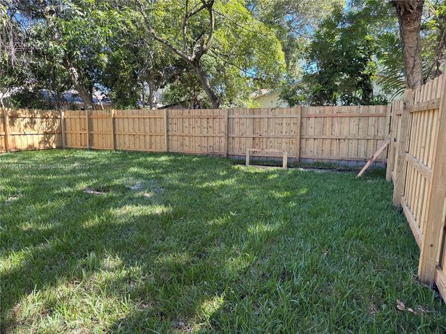 522 NW 13th Ave 1, Fort Lauderdale, FL 33311