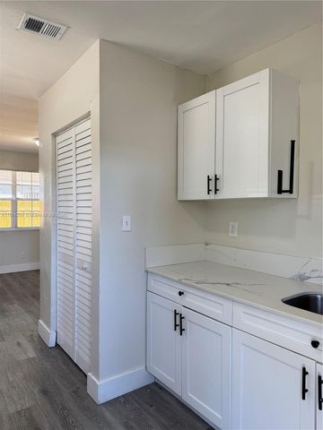 522 NW 13th Ave 1, Fort Lauderdale, FL 33311