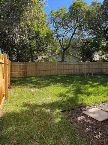 522 NW 13th Ave 1, Fort Lauderdale, FL 33311