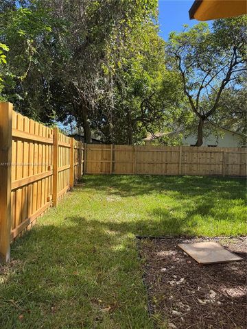 522 NW 13th Ave 1, Fort Lauderdale, FL 33311