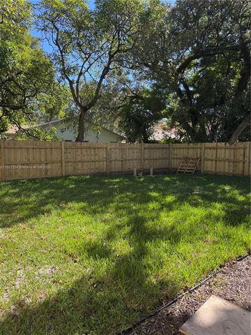 522 NW 13th Ave 1, Fort Lauderdale, FL 33311