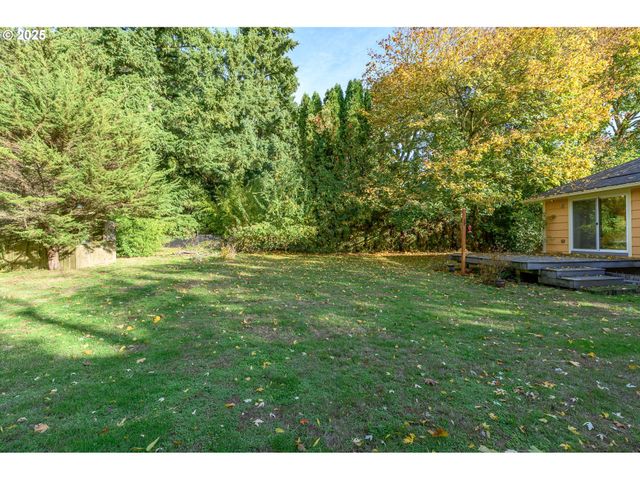 8030 Nw MEADOW LAKE Rd, Carlton, OR 97111