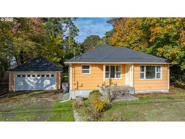 8030 Nw MEADOW LAKE Rd, Carlton, OR 97111