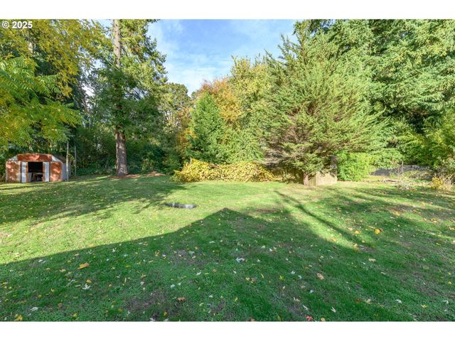 8030 Nw MEADOW LAKE Rd, Carlton, OR 97111