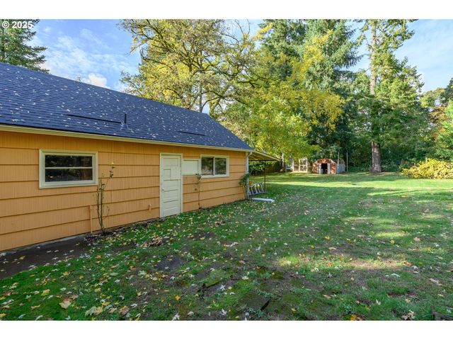 8030 Nw MEADOW LAKE Rd, Carlton, OR 97111