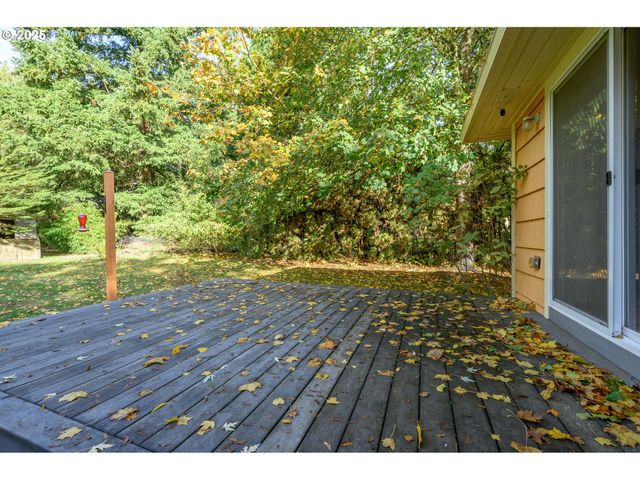 8030 Nw MEADOW LAKE Rd, Carlton, OR 97111