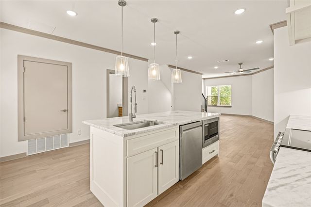 2729 Azalea Park Circle, Fort Worth, TX 76107