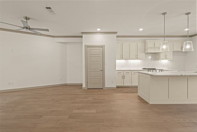 2729 Azalea Park Circle, Fort Worth, TX 76107