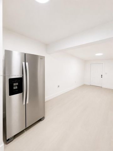 2829 SW 32nd Court 2, Miami, FL 33133