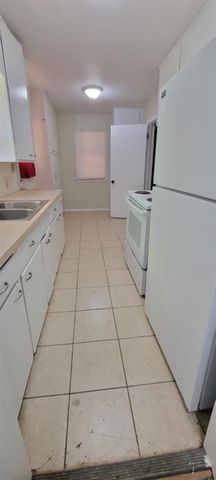 1633 N Pershing St, Wichita, KS 67208