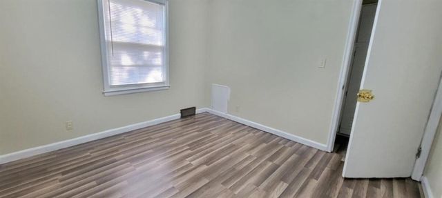 1633 N Pershing St, Wichita, KS 67208