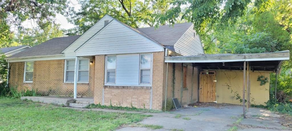 1633 N Pershing St, Wichita, KS 67208