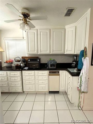 229 W Sugarberry Lane, Beverly Hills, FL 34465